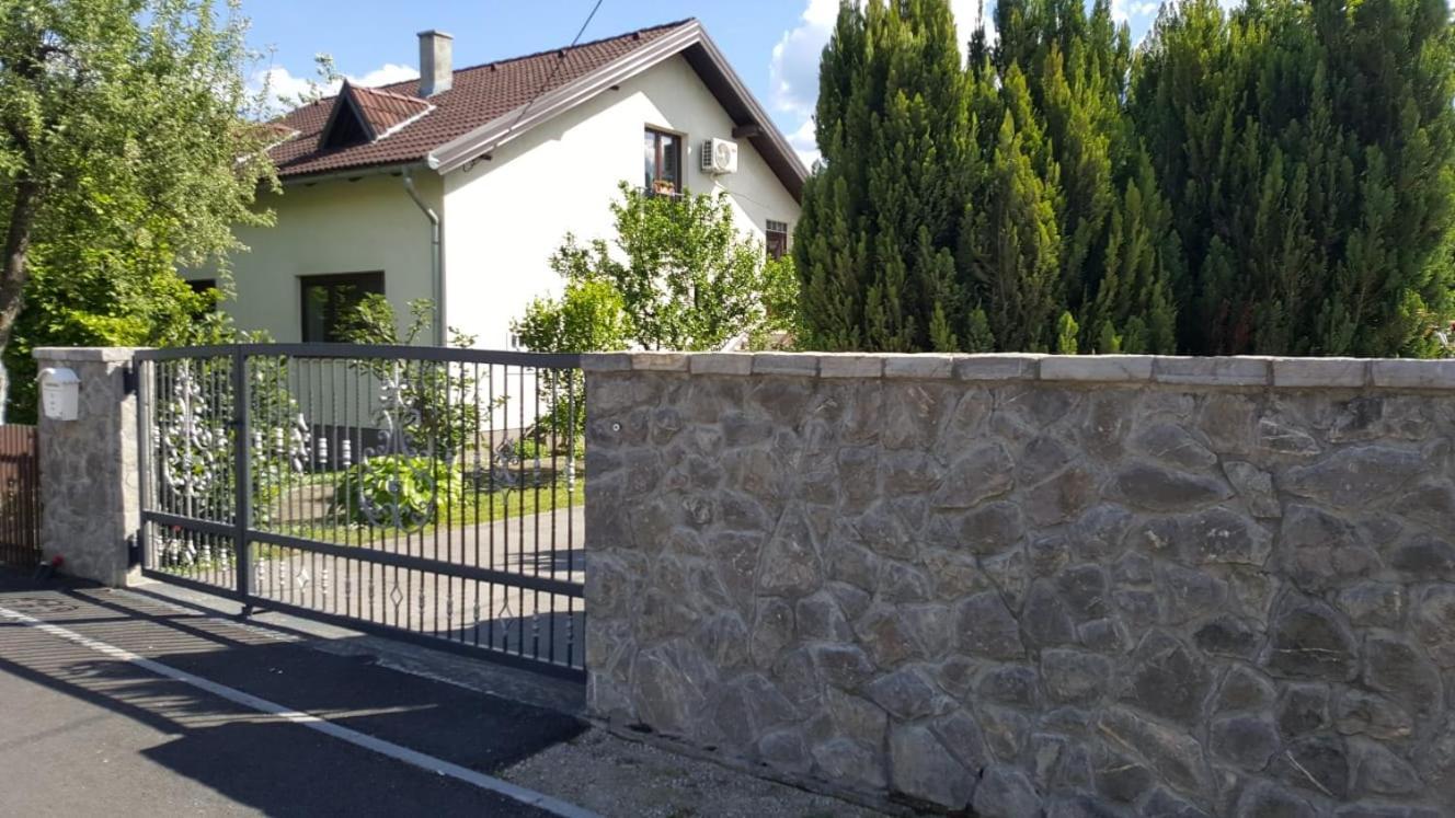 Apartman "Em" Bihać Esterno foto