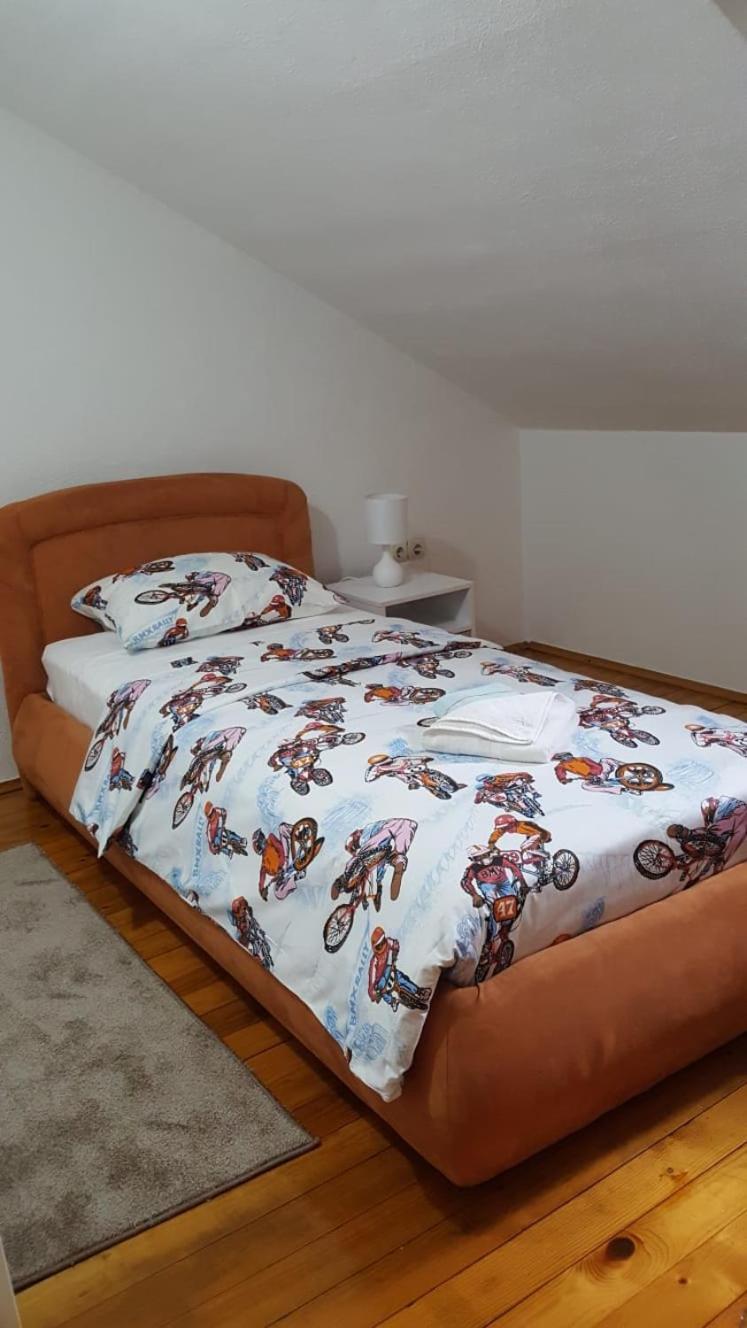 Apartman "Em" Bihać Esterno foto